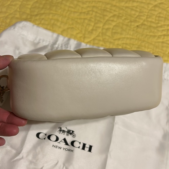 Coach cream quilted camera bag - Picture 6 of 9
